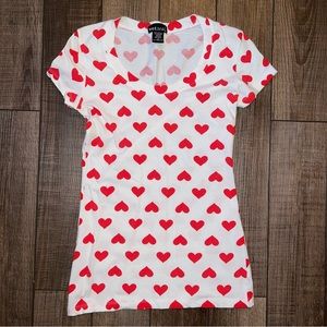 Wet seal red white heart print M short sleeve t-shirt